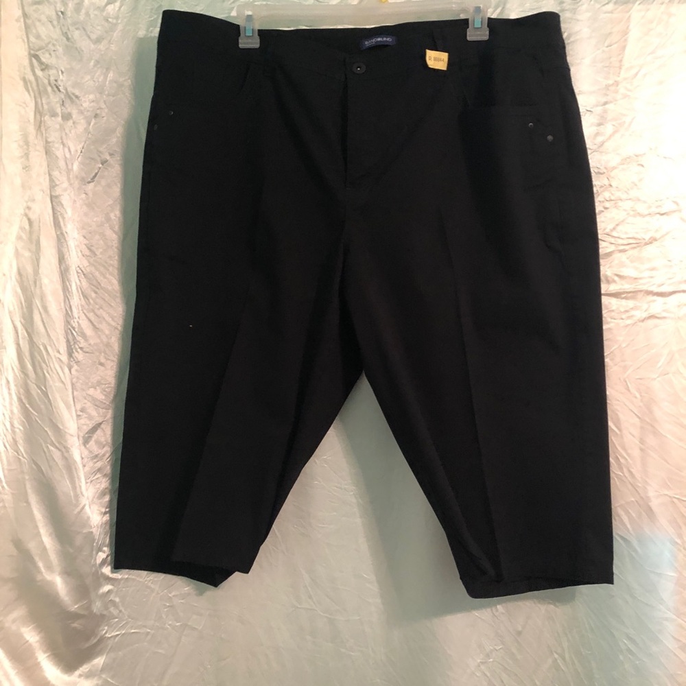 Bandolino black stretchy capris